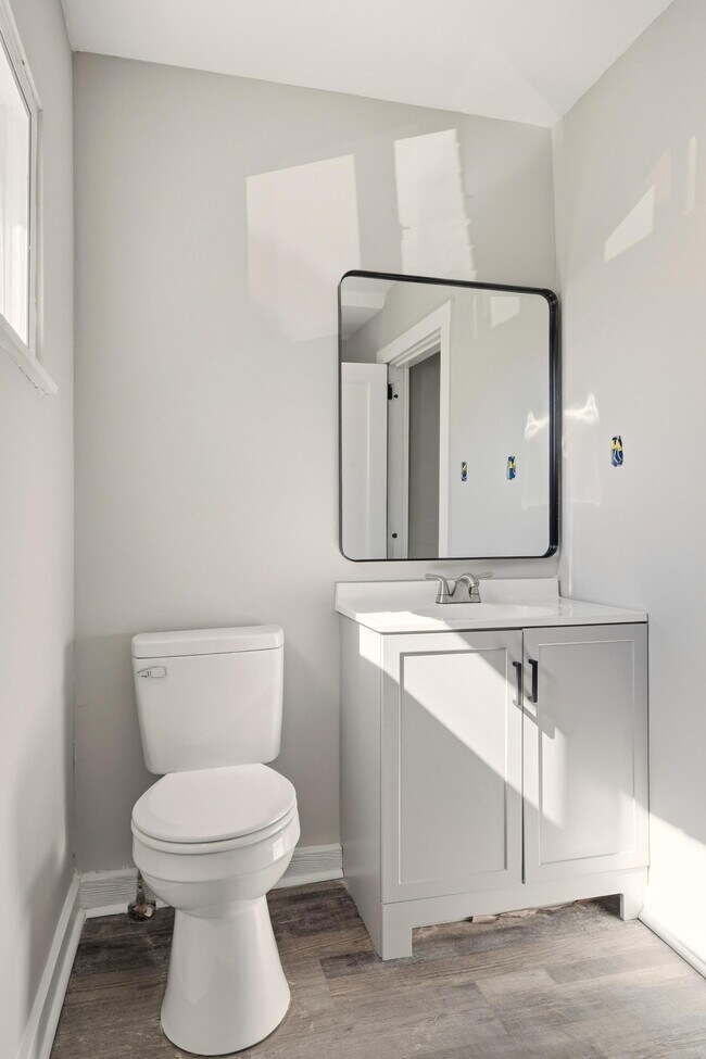 Building Photo - 5225 Central Ave