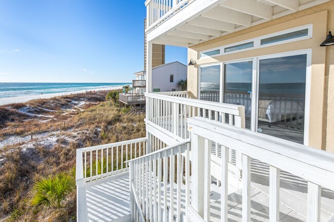 Building Photo - Newly Renovated Beach Front Four Bedroom Home