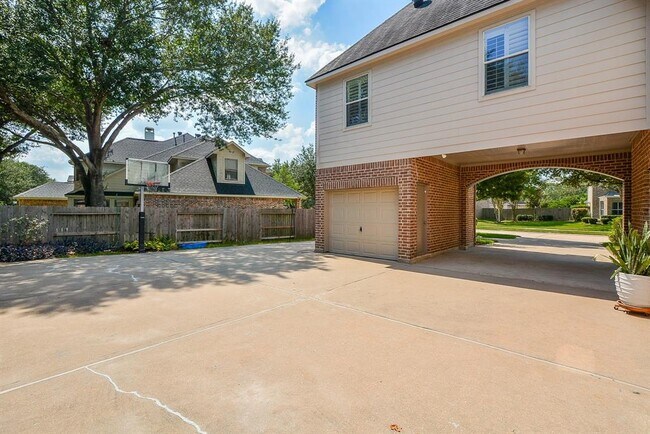 Building Photo - 5007 Barlow Bend Ln