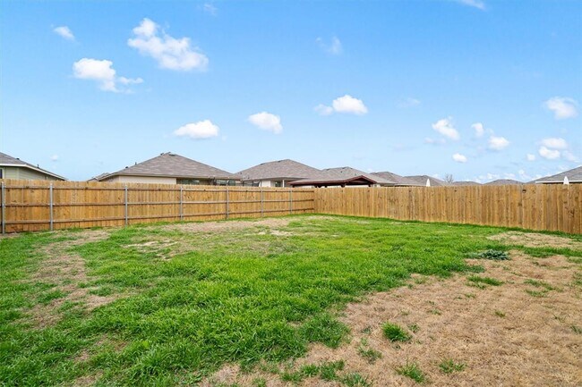 Building Photo - 112 Ragnar Dr