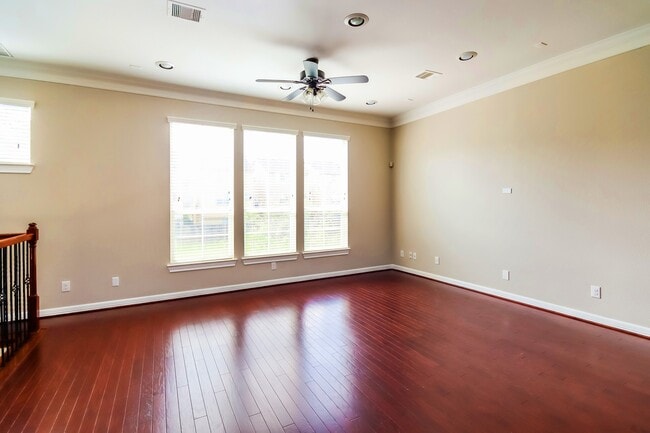 Building Photo - 10738 Clearview Villa Pl