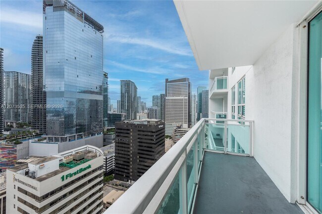 Building Photo - 951 Brickell Ave