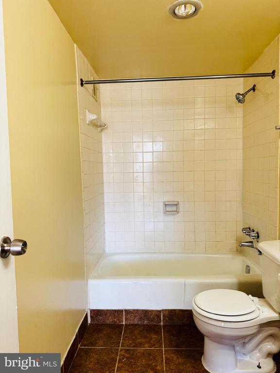 Building Photo - 5500 Holmes Run Pkwy