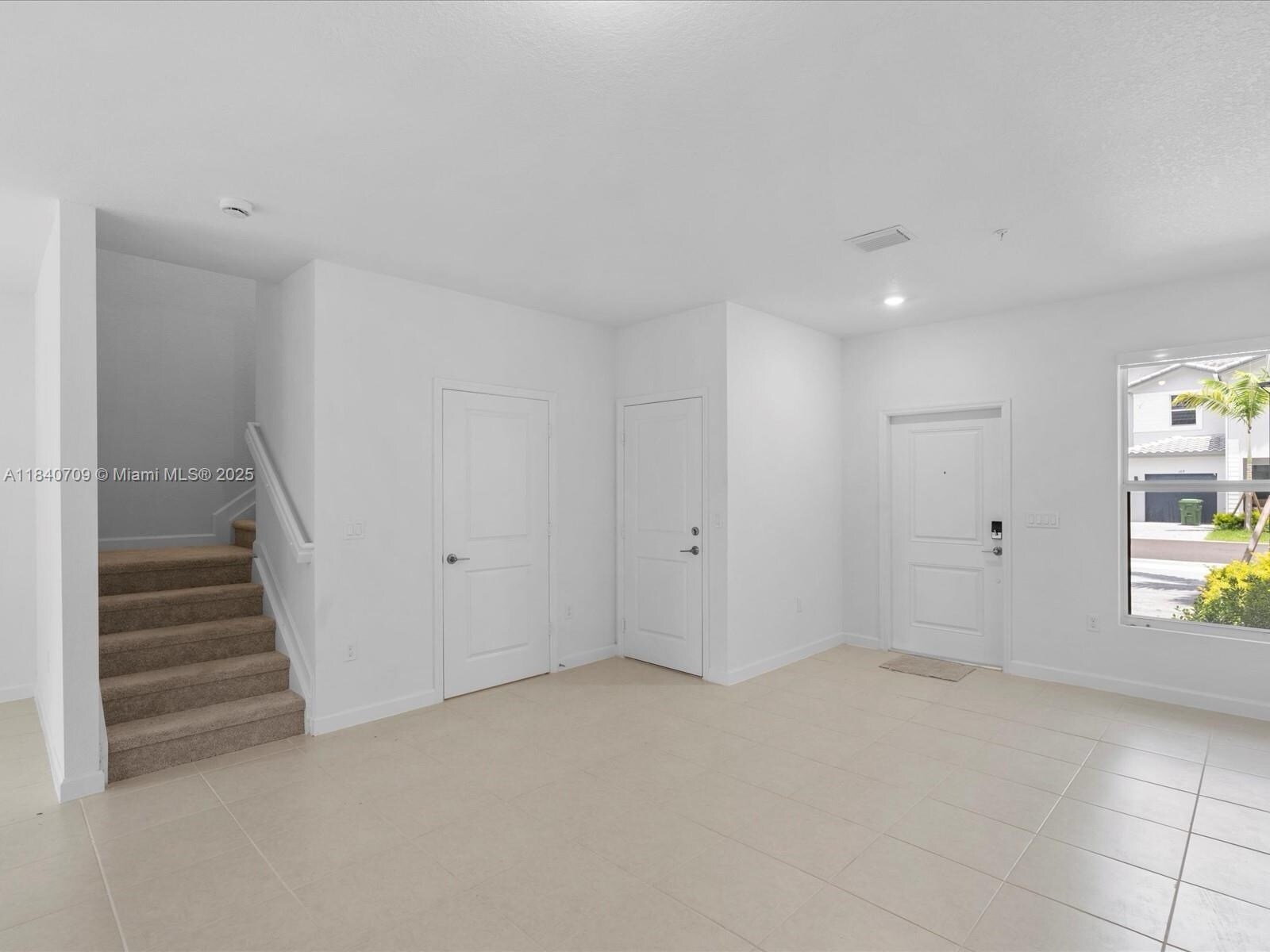 Building Photo - 106 SW 184th Pl