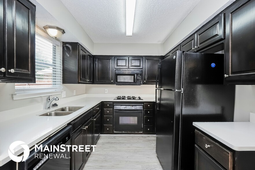 Building Photo - 2817 Fenwick St