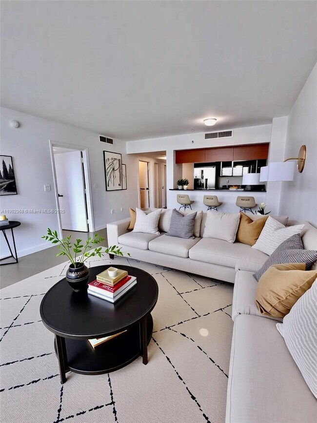 Building Photo - 1800 N Bayshore Dr