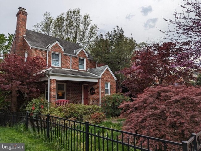 Building Photo - 4428 Butterworth Pl NW