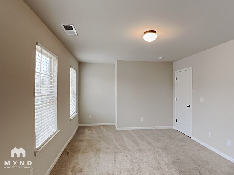 Building Photo - 129 Magnaview Dr
