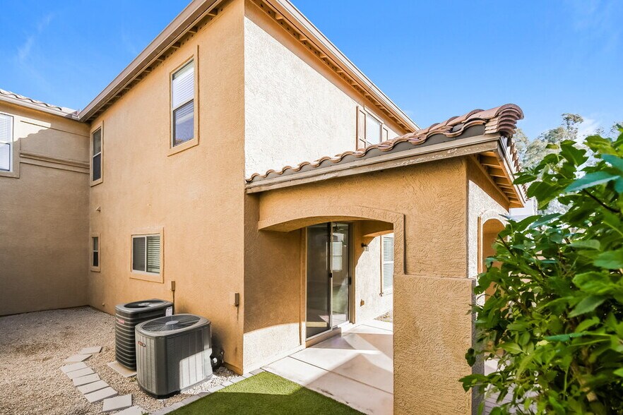 Building Photo - 21123 E Tierra Grande Dr