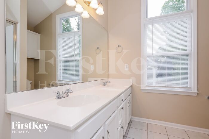 Building Photo - 3506 Brownes Ferry Rd