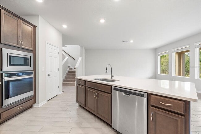 Building Photo - 28575 Cozy Creek Dr