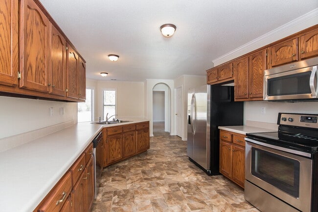 Building Photo - 7942 Breezy Meadows Ln