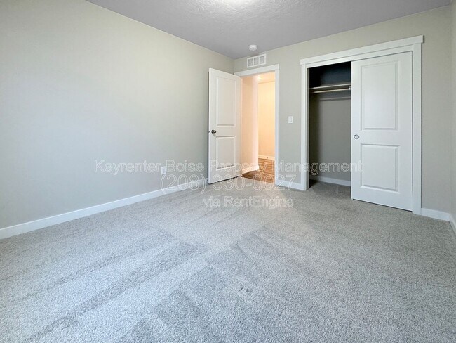 Building Photo - 3791 E Hags Head St