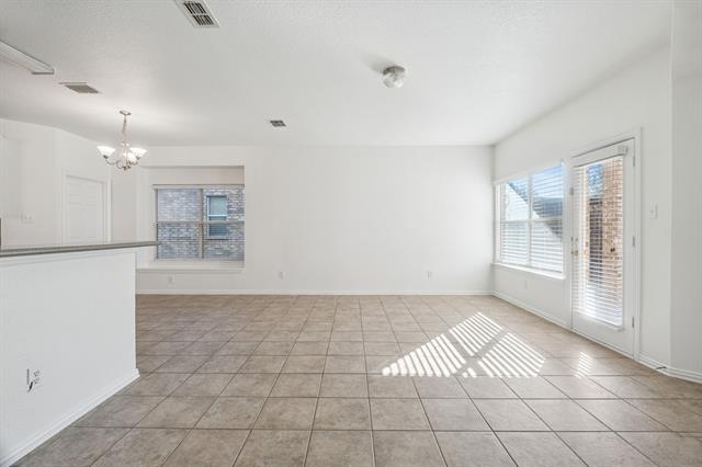 Building Photo - 11001 La Grange Dr