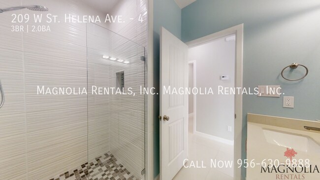 Building Photo - 209 W St Helena Ave