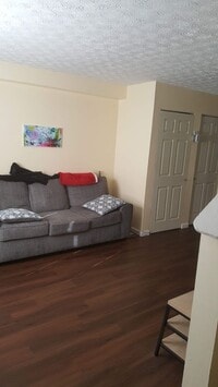 Building Photo - 356 E 13th Ave