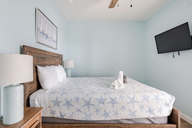 Building Photo - 994 Dolly St