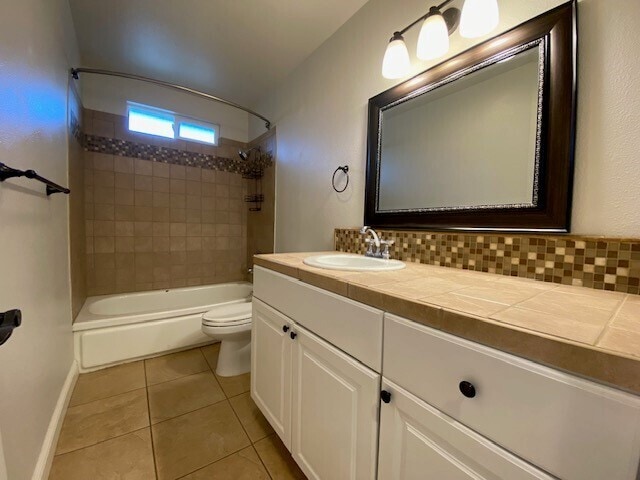 Building Photo - Beautiful and newly remodeled home in Rose...