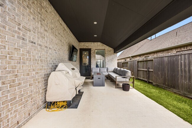 Building Photo - 2122 Germander Ln