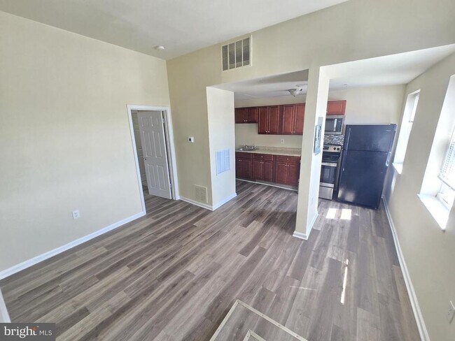 Building Photo - 317 East St