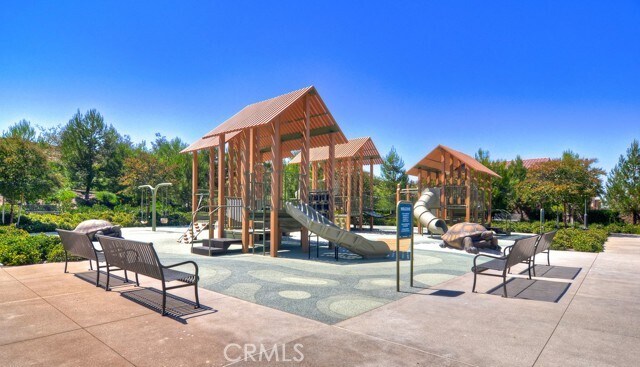 Building Photo - 98 Cipresso