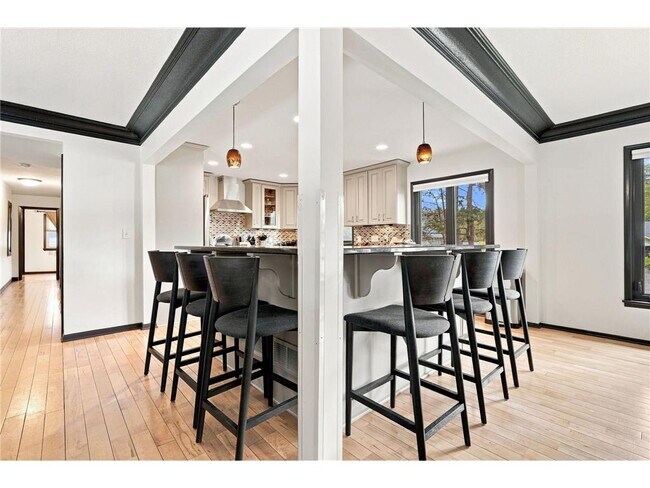 Building Photo - 4424 W 70th St
