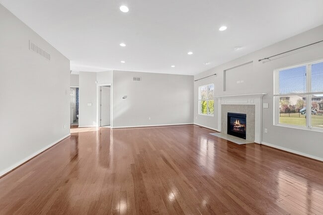 Building Photo - 1550 Cinnabar Dr