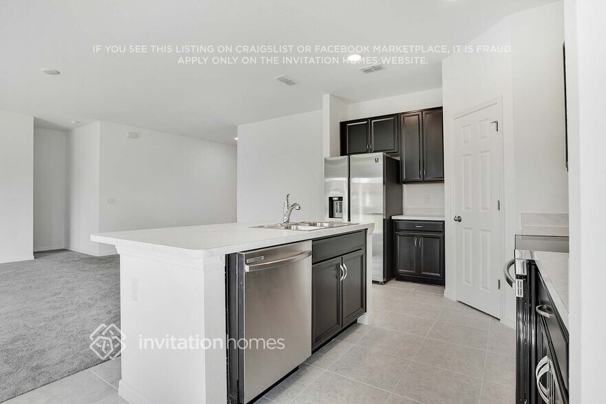 Building Photo - 754 Lucaya Dr