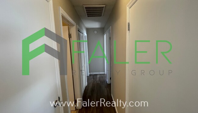 Building Photo - Beautiful 3 bedroom home with attached garage