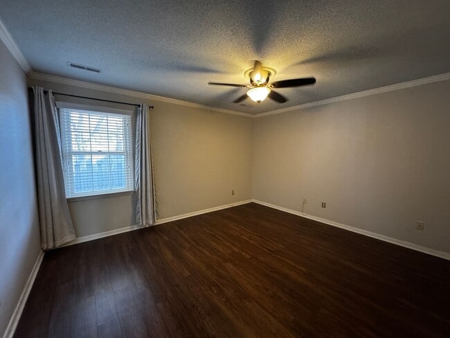 Building Photo - 135 Chrisfield Cir