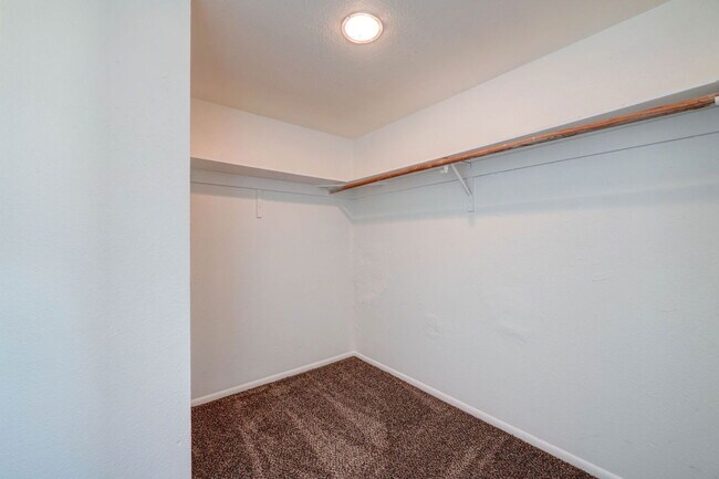 Building Photo - 2696 N 43rd Ave