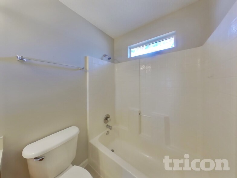 Building Photo - 3951 Hideaway Lane