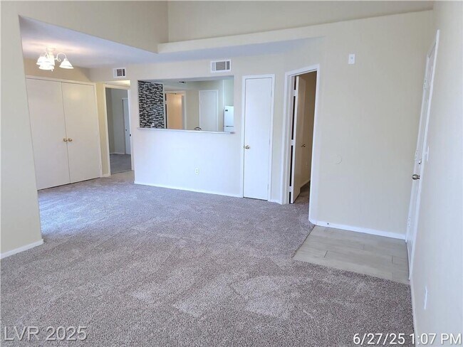 Building Photo - Well-Designed Silverado Ranch Condo | Spli...