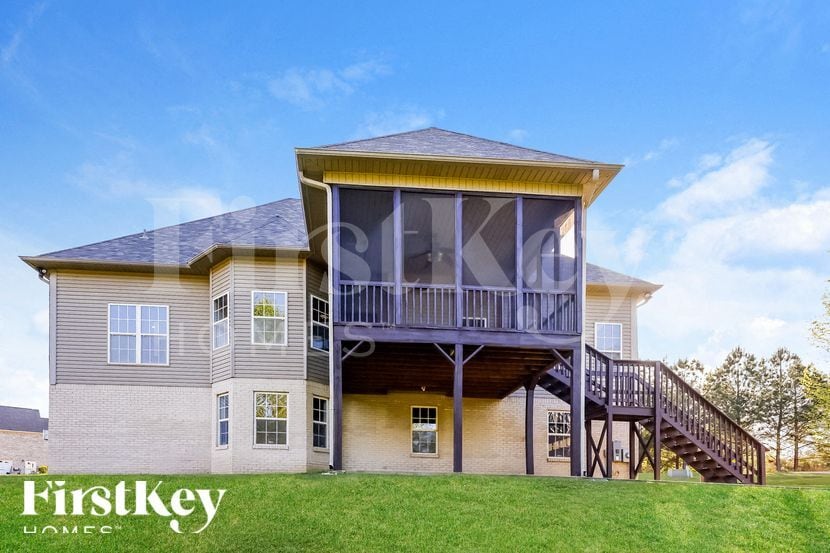 Building Photo - 8025 Brookhaven Ln