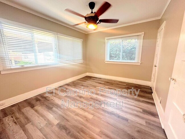 Building Photo - 5758 Pickering Ave