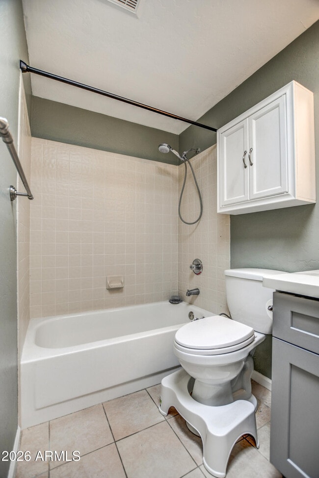 Building Photo - 16518 Lost Arrow Dr