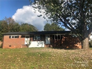 Building Photo - 849 Crestway Dr