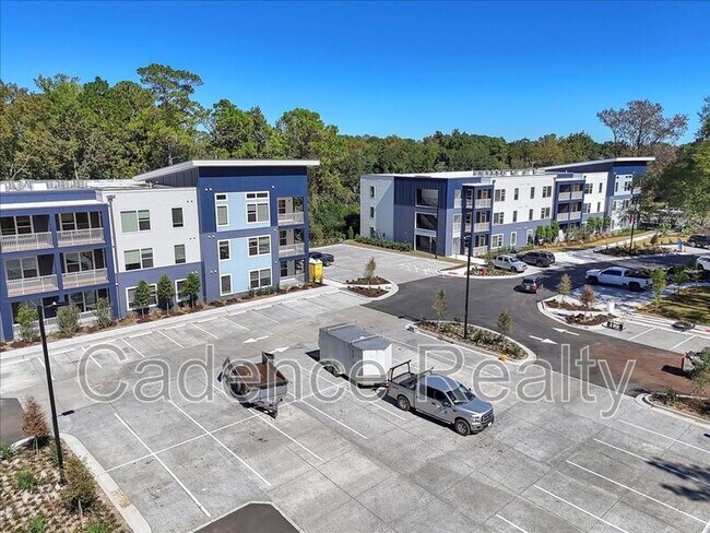 Building Photo - 610 S Kerr Ave