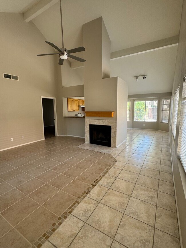 Building Photo - Tempe Home for Rent!