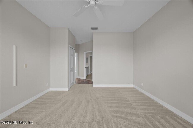 Building Photo - 539 Hedgewood Dr