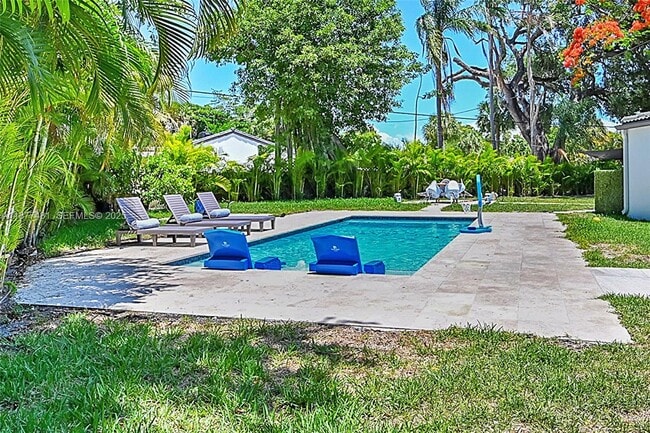 Building Photo - 15 NE 95th St