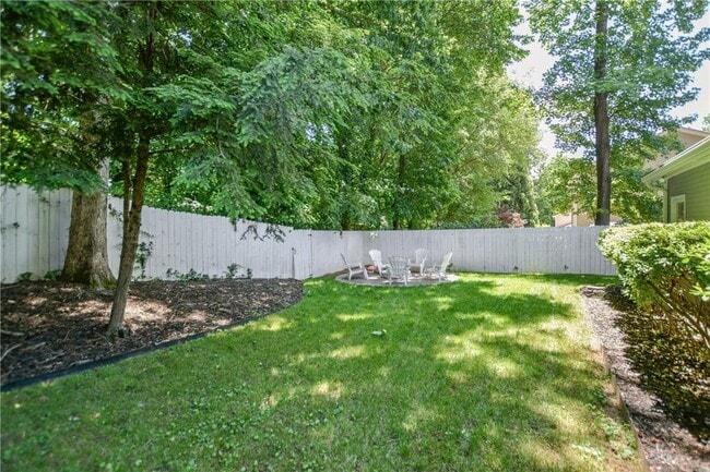 Building Photo - 2992 Crosswycke Forest Dr