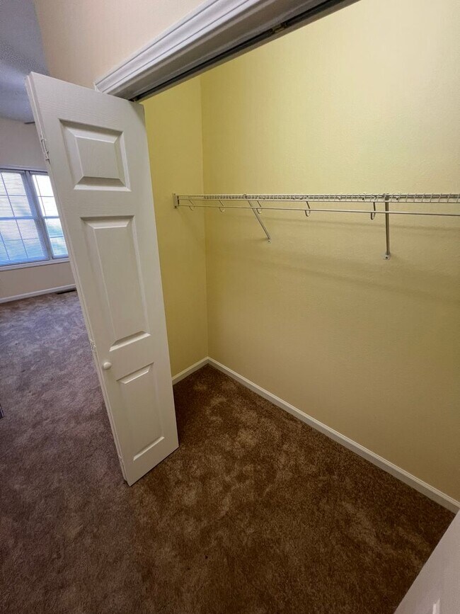 Building Photo - Arden 3 bed Townhome: Commuter's Wishlist