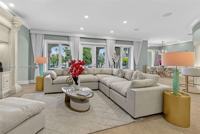 Building Photo - 628 Coral Way