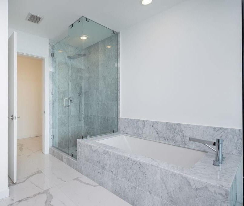 Building Photo - 480 NE 31st