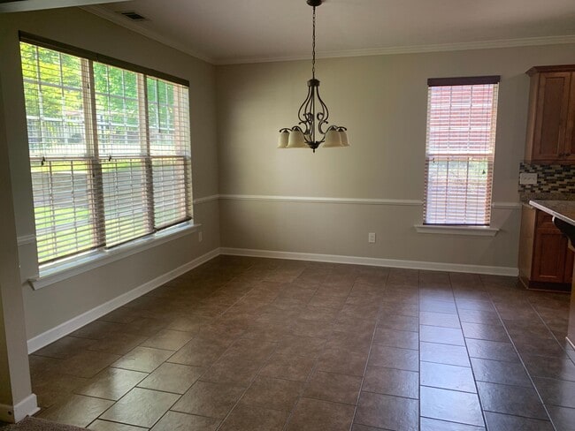 Building Photo - 5140 Wells Dr