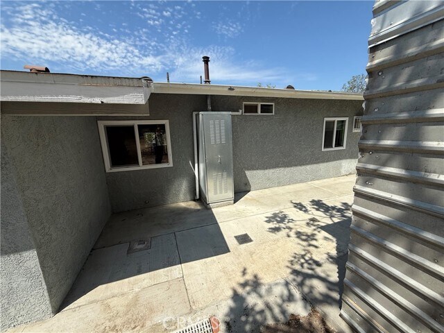 Building Photo - 2700 Native