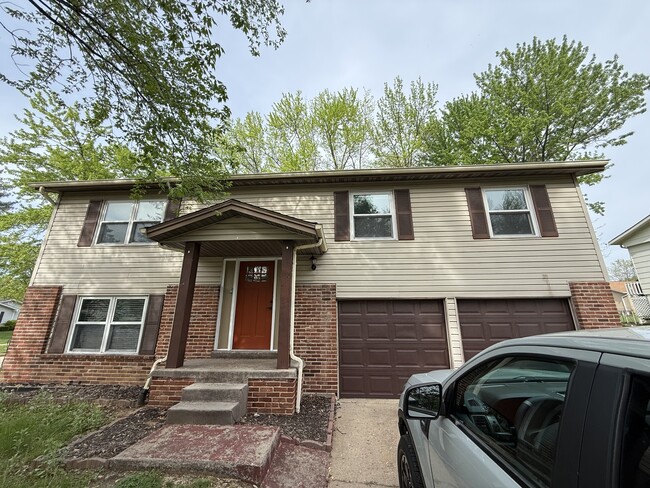Primary Photo - 2826 Greenleaf Dr