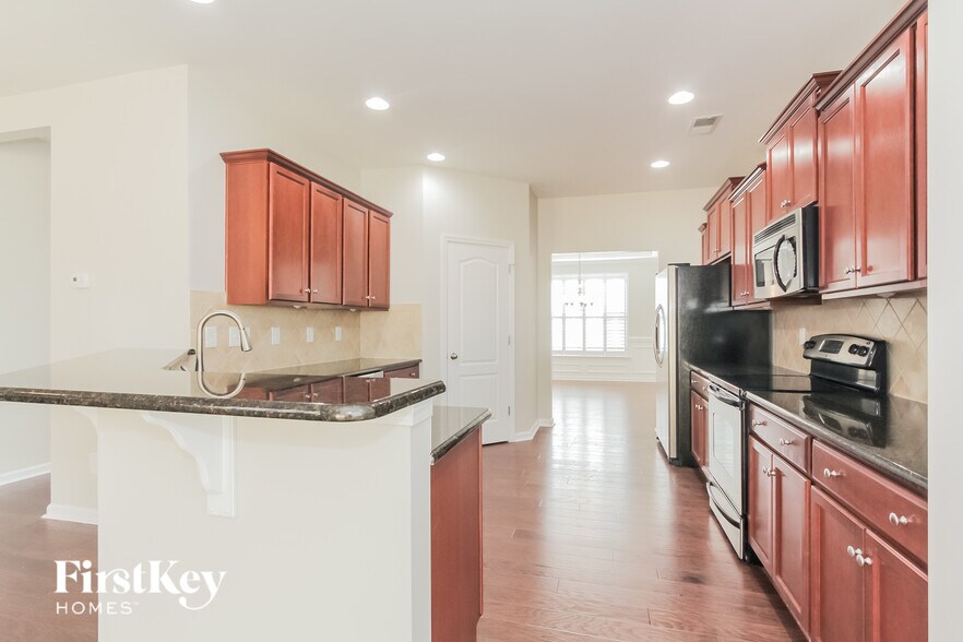 Building Photo - 1057 McLaren Drive