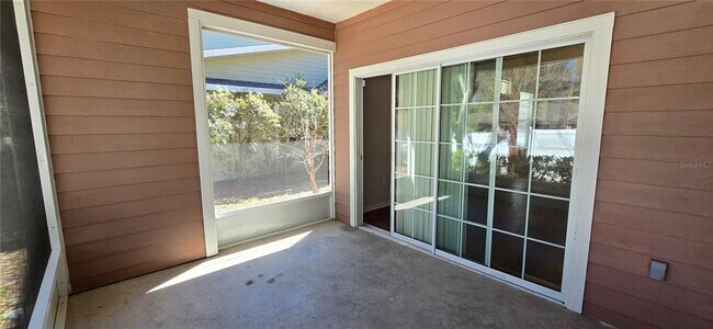 Building Photo - 1569 NW 29 Rd